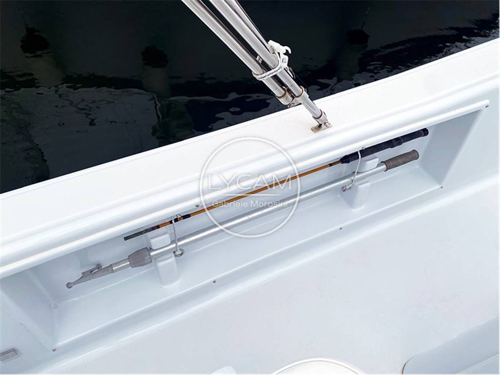 Chantier naval kelt White shark 215