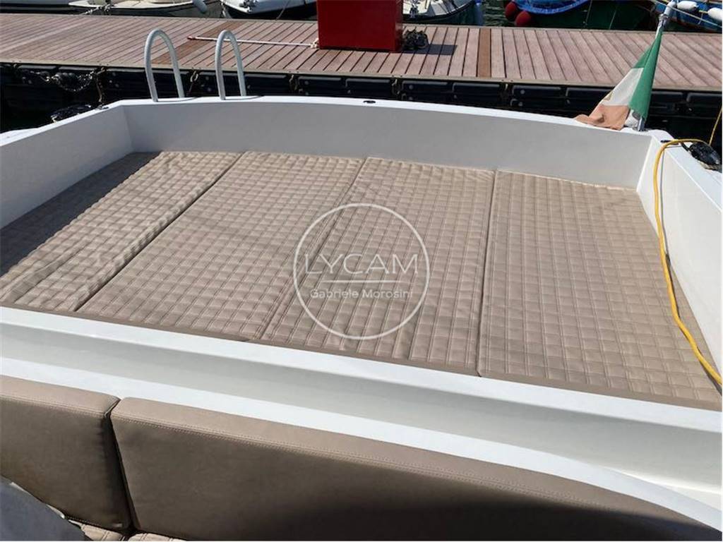 Magnum marine 40 sport