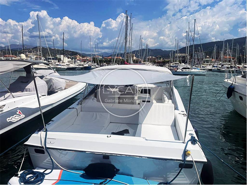 Magnum marine 40 sport
