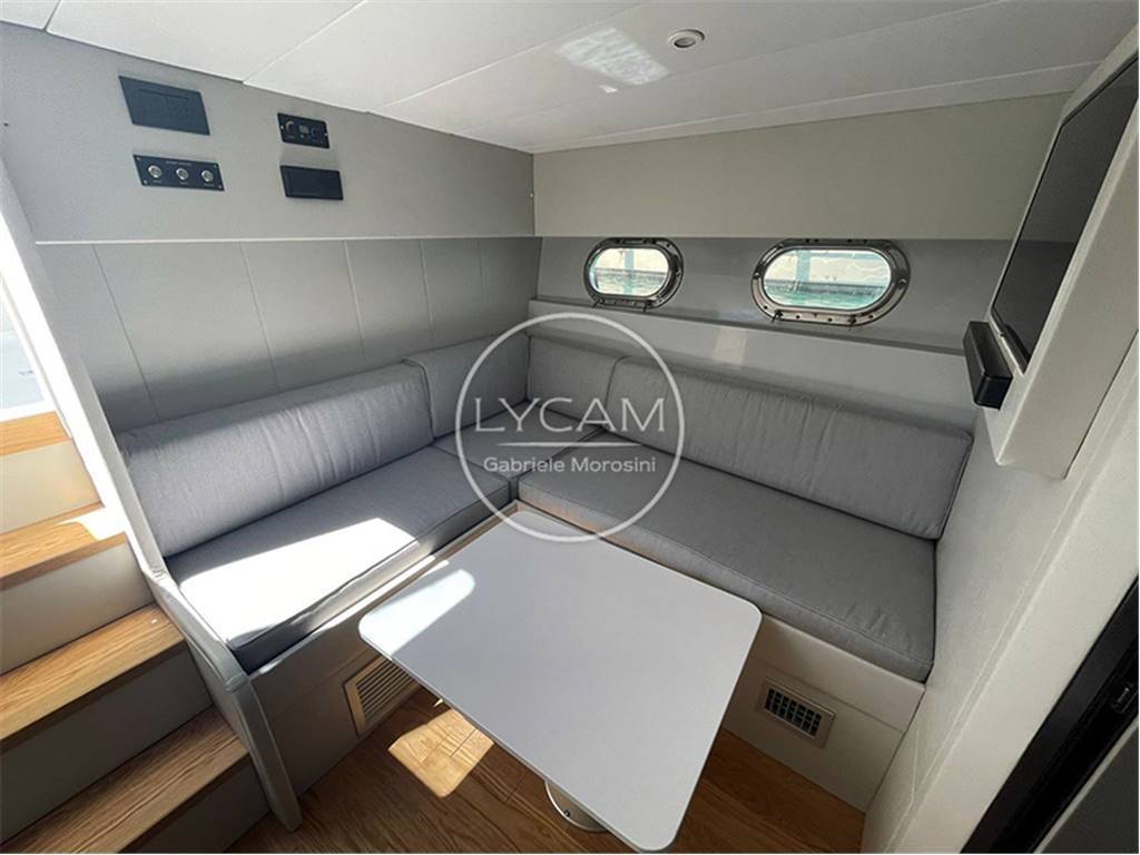 Magnum marine 40 sport