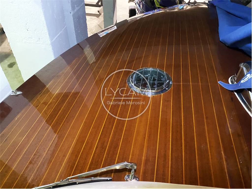 Riva Tritone aperto
