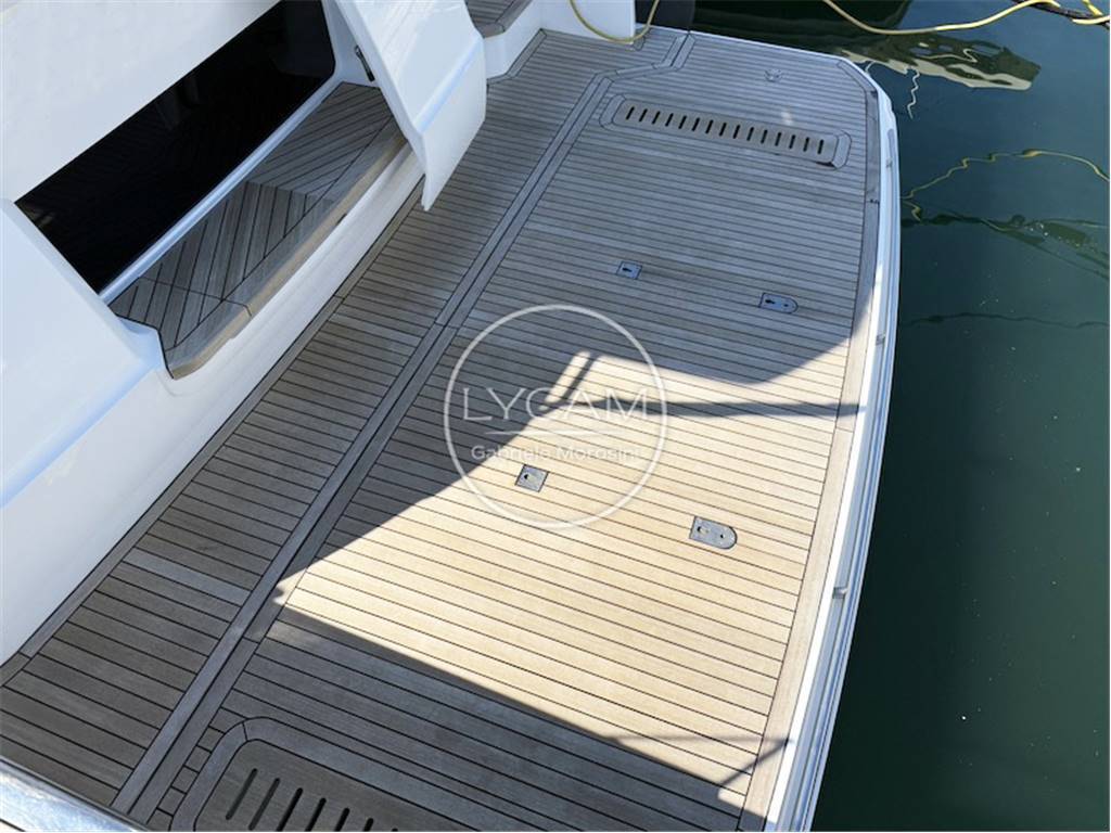 Princess yachts F 70