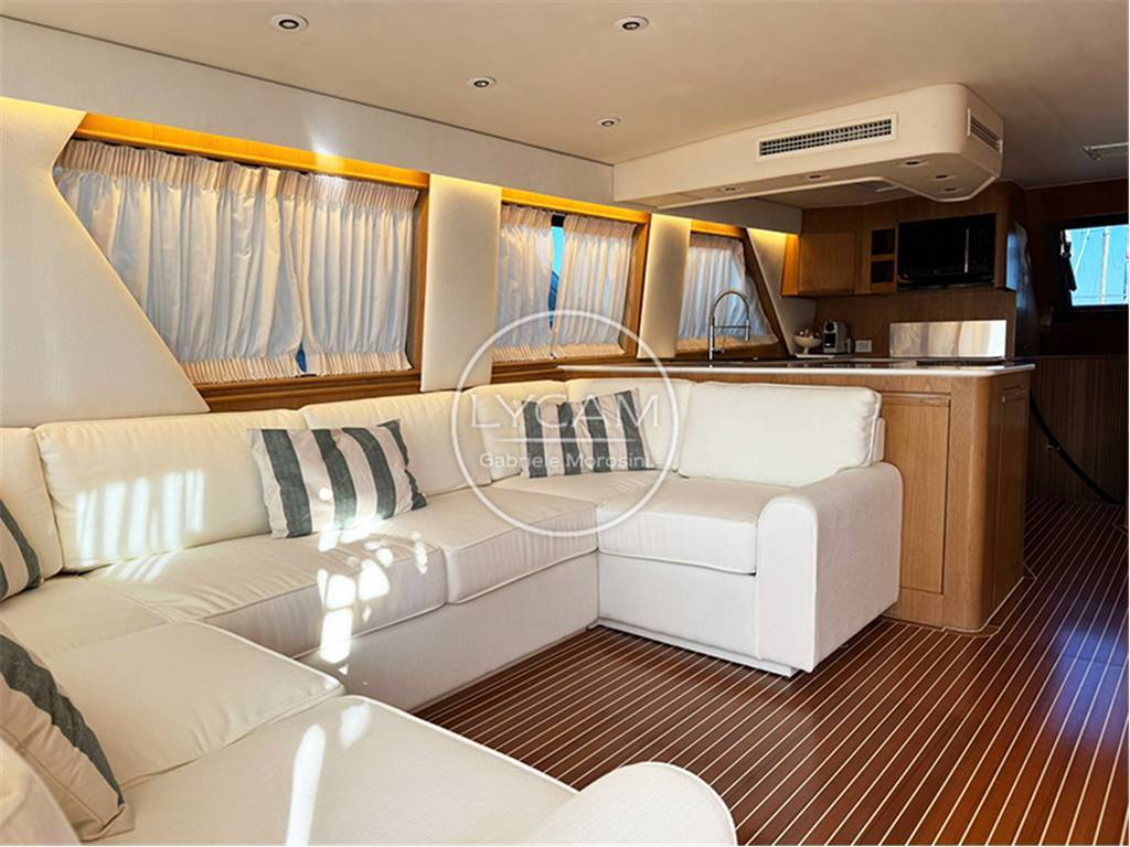 Hatteras 65 enclosed