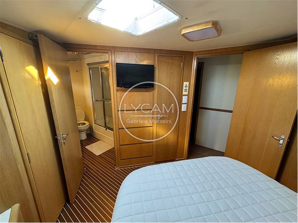 Hatteras 65 enclosed