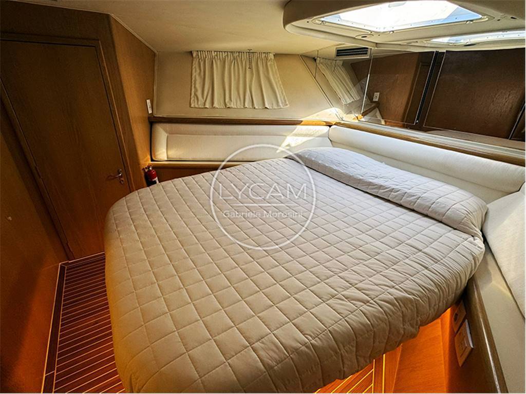 Hatteras 65 enclosed