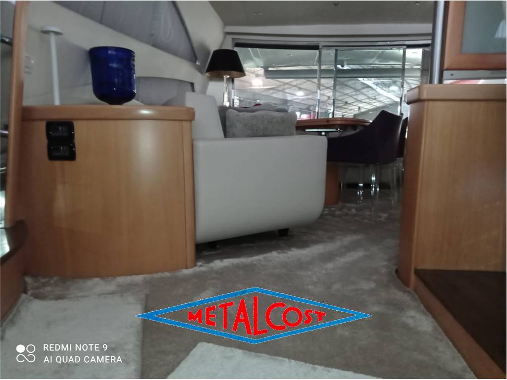 Pershing 76