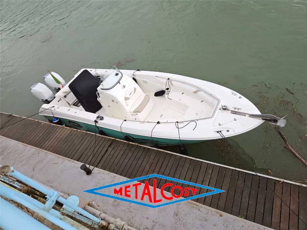 Boston whaler Boston 270