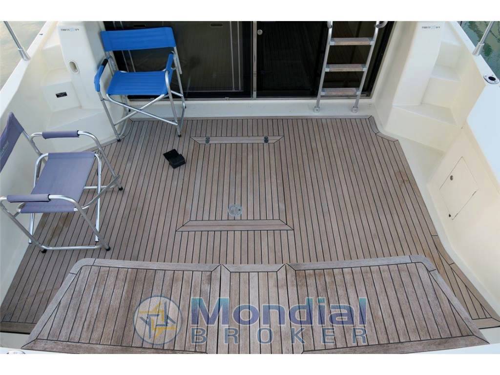 Ferretti 43