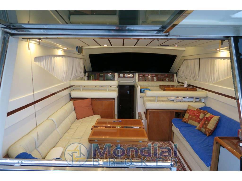 Ferretti 43