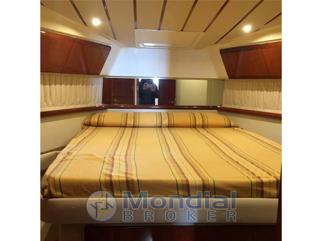 Ferretti 43