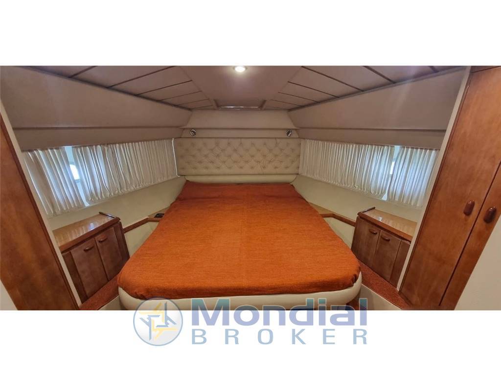 Ferretti 460