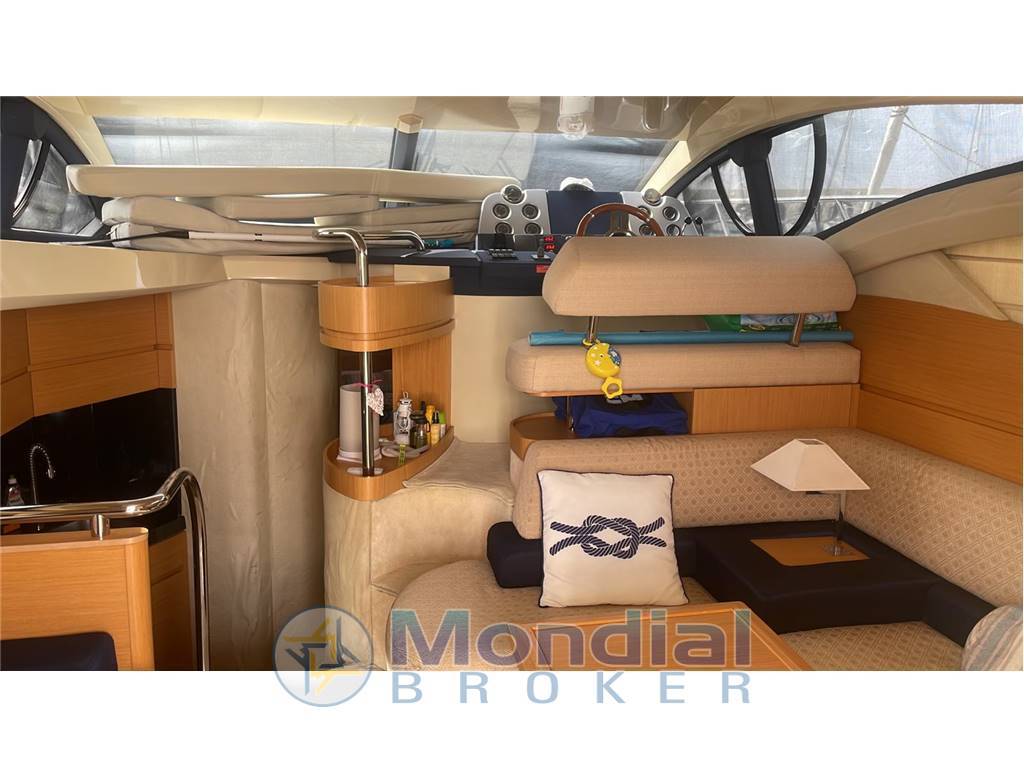 Azimut 43 fly