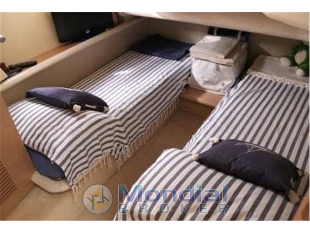 Azimut 43 fly
