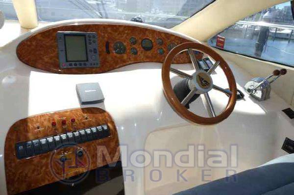 Azimut 39 fly