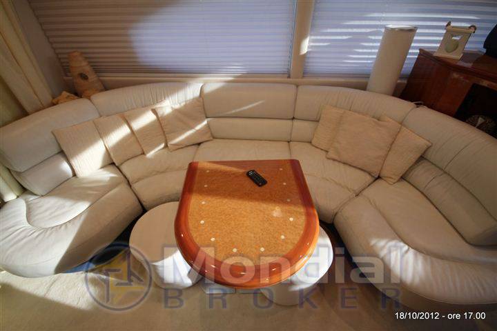Azimut 52 fly