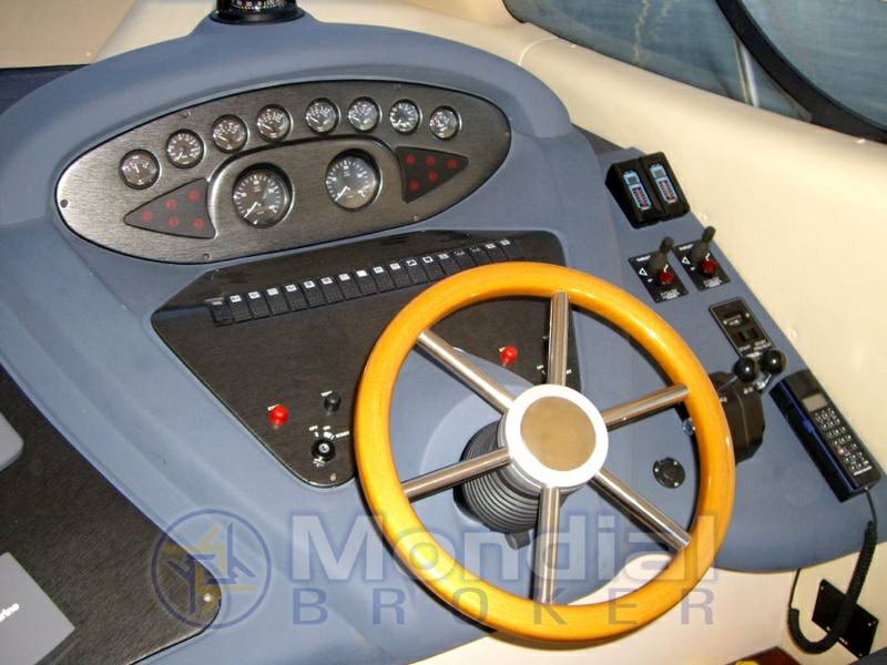 Azimut 46 fly evo