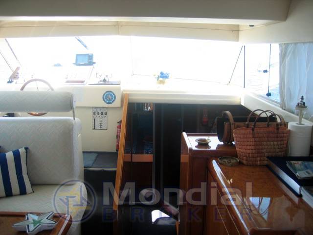 Azimut 37 fly