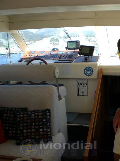 Azimut 37 fly