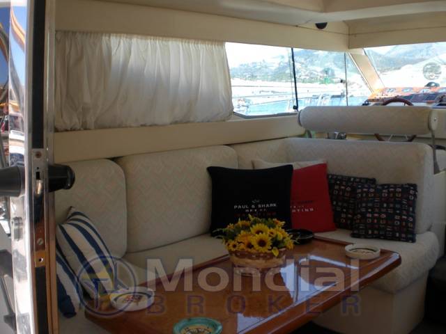 Azimut 37 fly