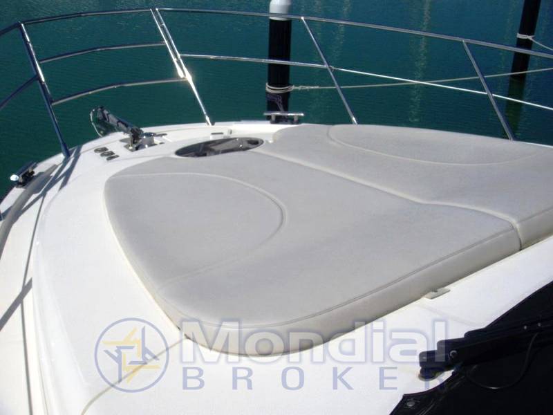 Azimut 43 fly
