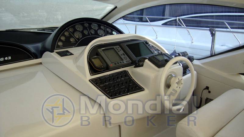 Pershing 43 ht