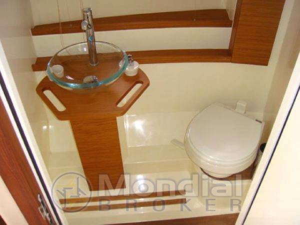 Atlantis 35