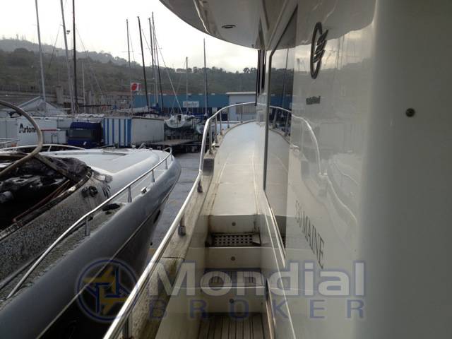 Cantieri estensi Maine 530 fly