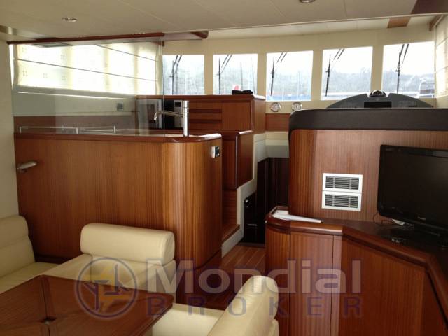 Cantieri estensi Maine 530 fly