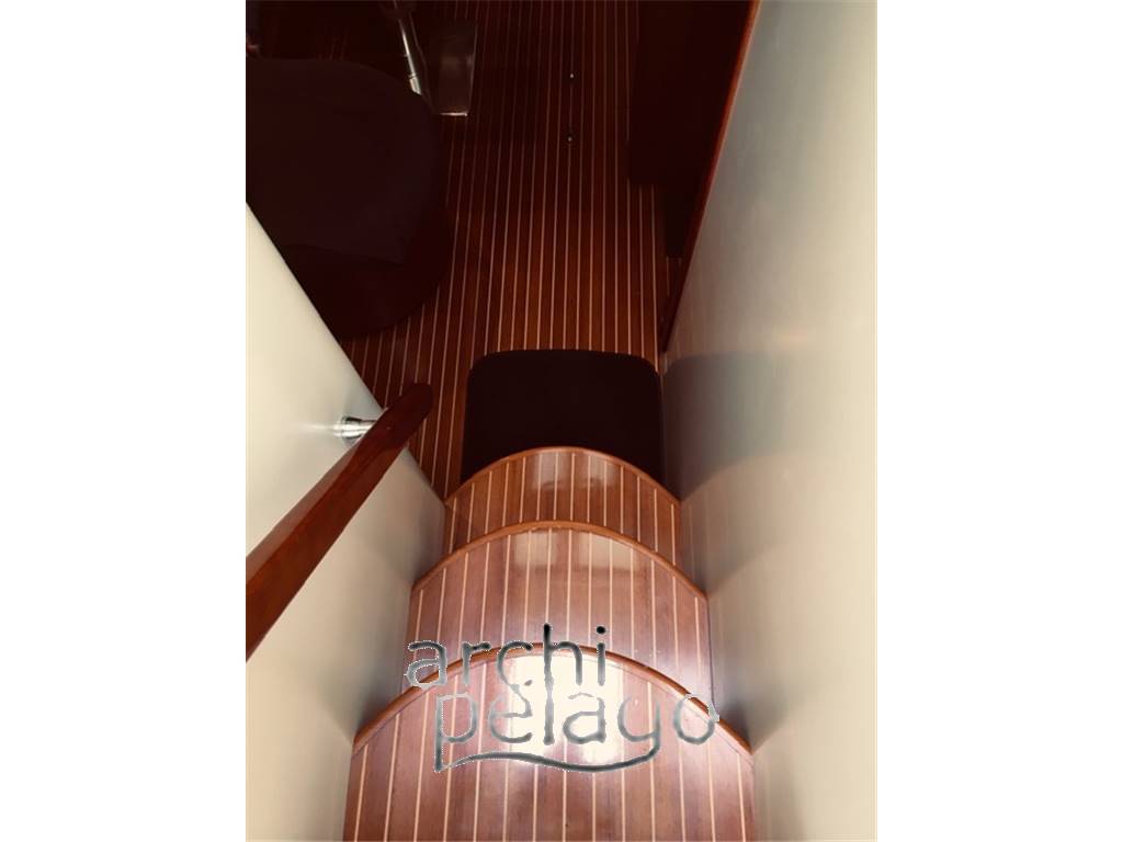 Uniesse marine 48' t-top