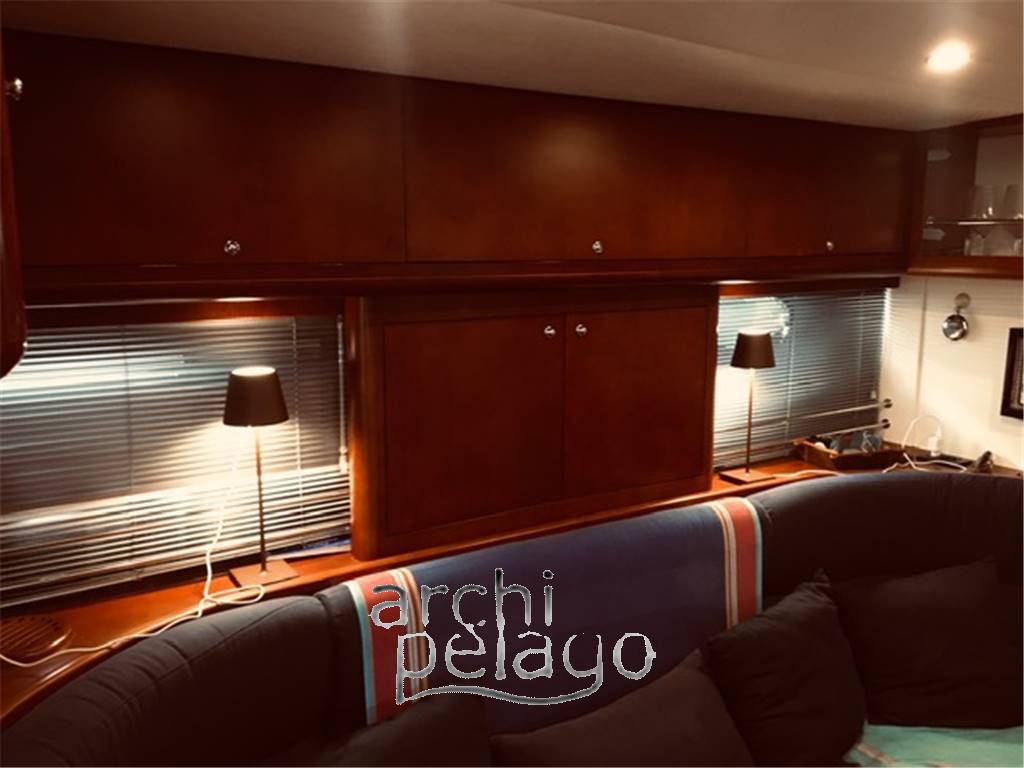 Uniesse marine 48' t-top