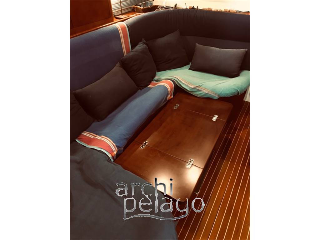 Uniesse marine 48' t-top