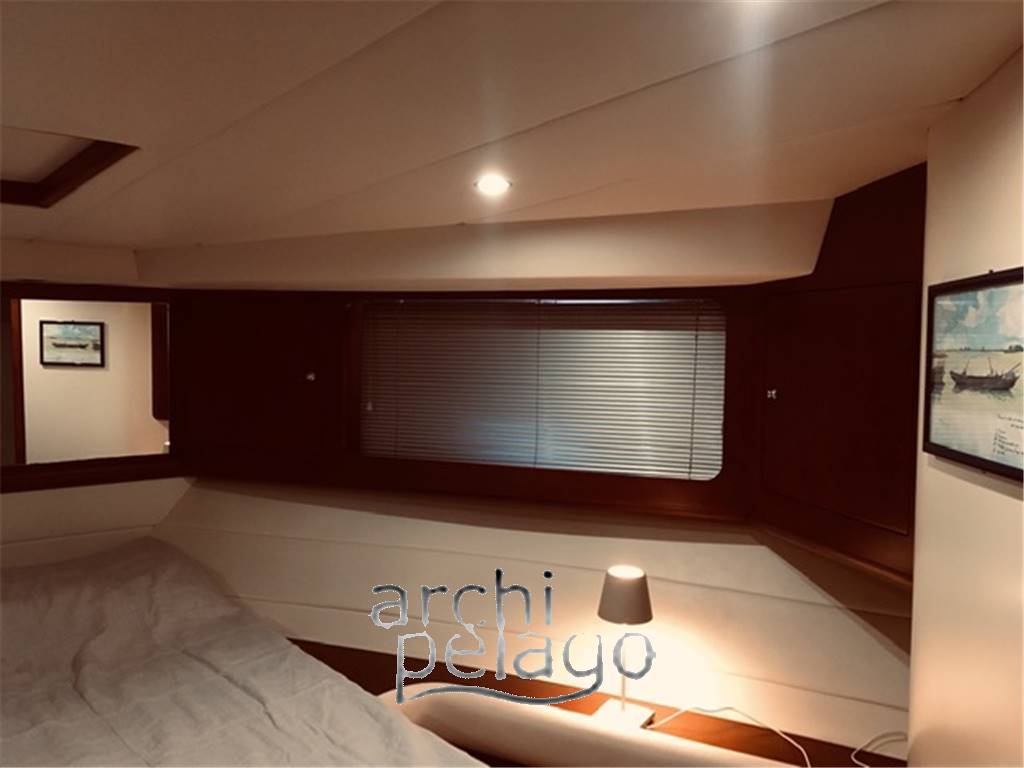 Uniesse marine 48' t-top