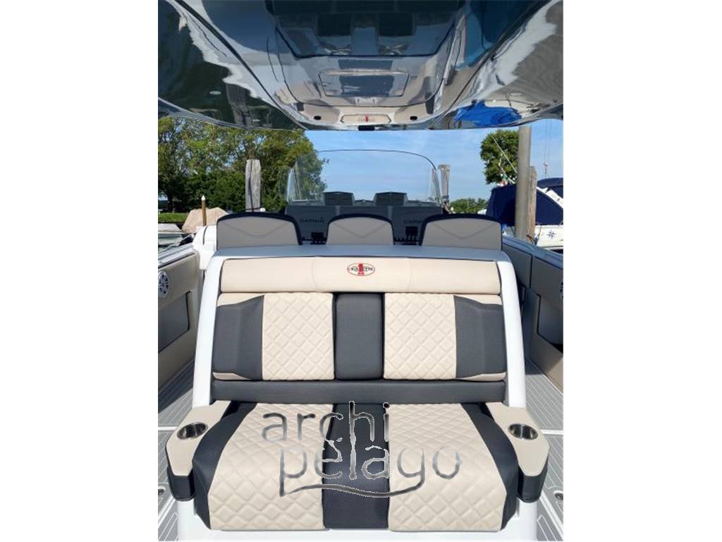 Cigarette racing team llc Huntress 42'