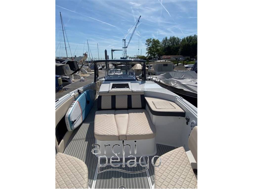 Cigarette racing team llc Huntress 42'