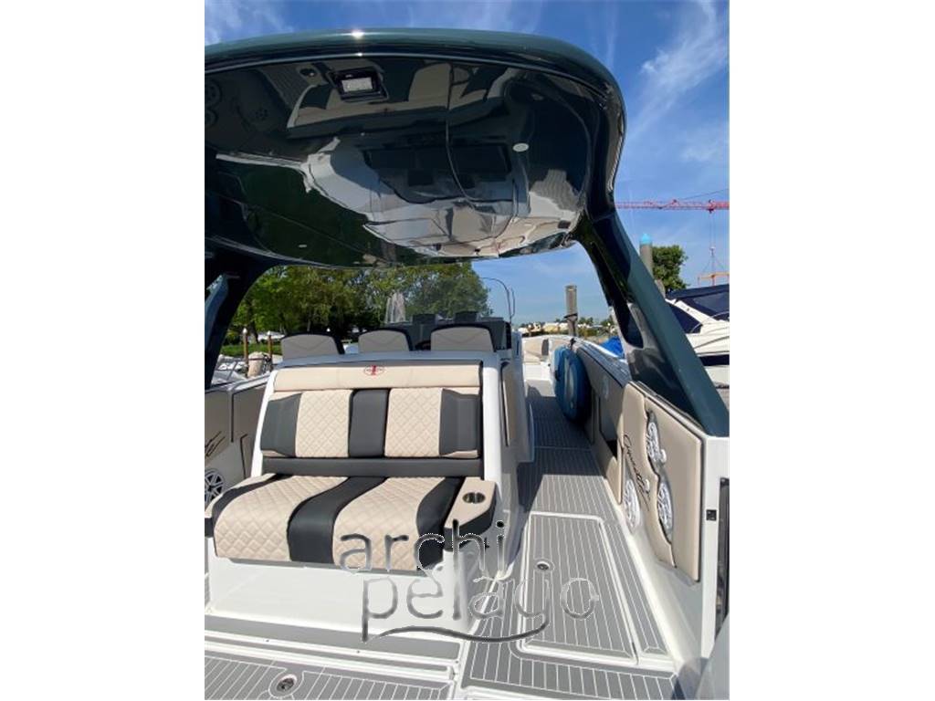 Cigarette racing team llc Huntress 42'