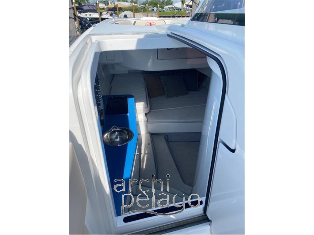 Cigarette racing team llc Huntress 42'