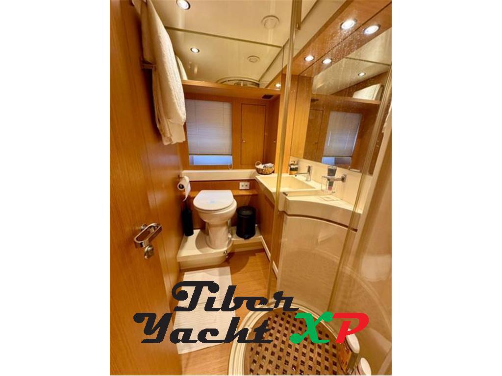 Riva 75 venere - barca in esclusiva