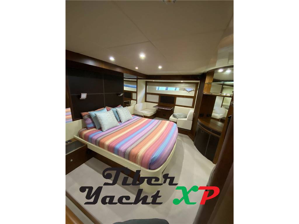 Riva 75 venere - barca in esclusiva