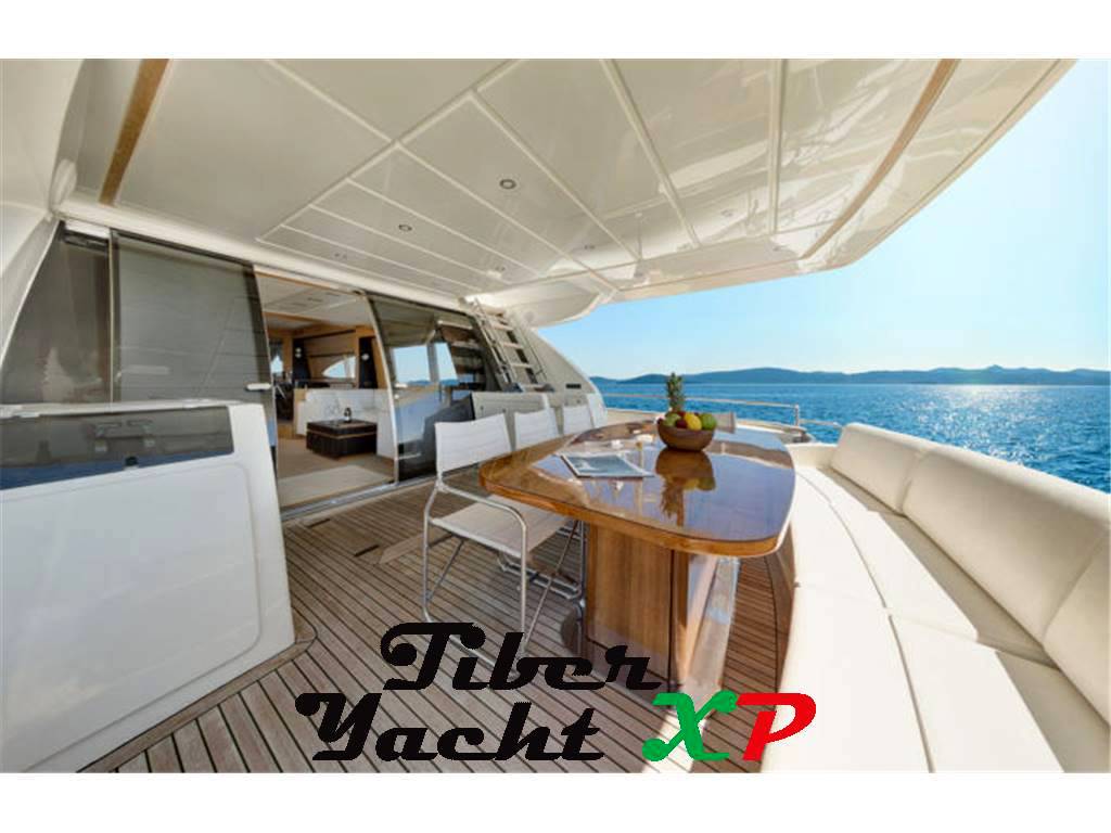 Riva 75 venere - barca in esclusiva