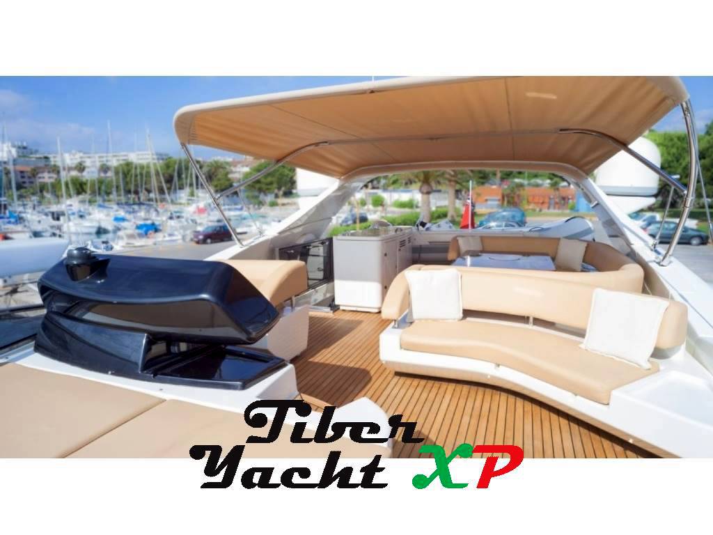 Riva 75 venere - barca in esclusiva