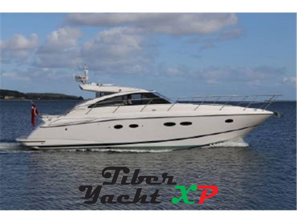 Princess V45 - barca in cantiere da noi