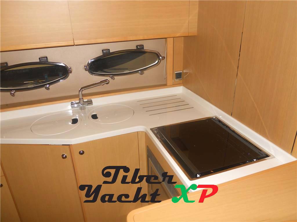Princess V45 - barca in cantiere da noi