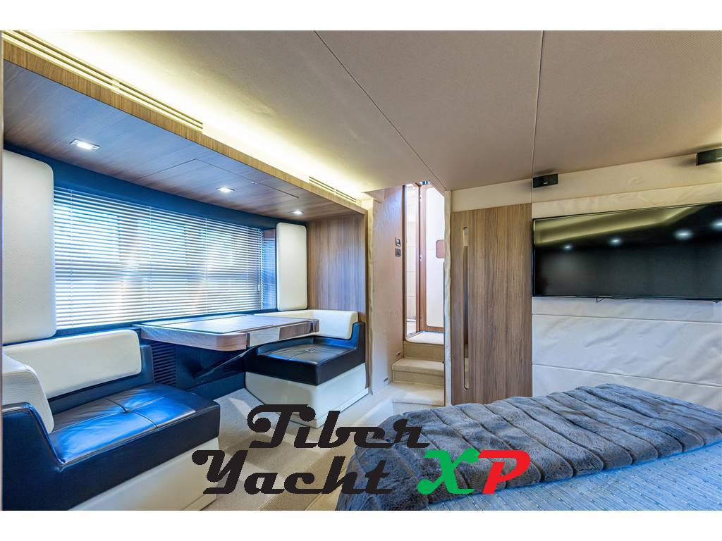 Azimut 55s hard top