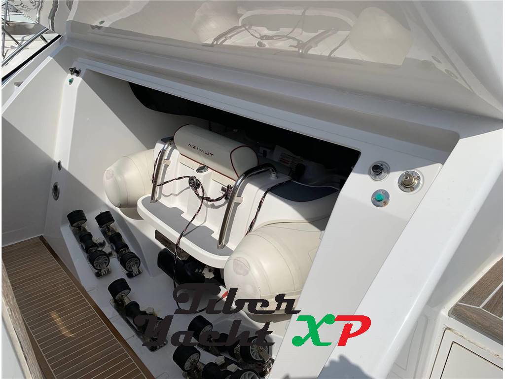 Azimut 55s hard top