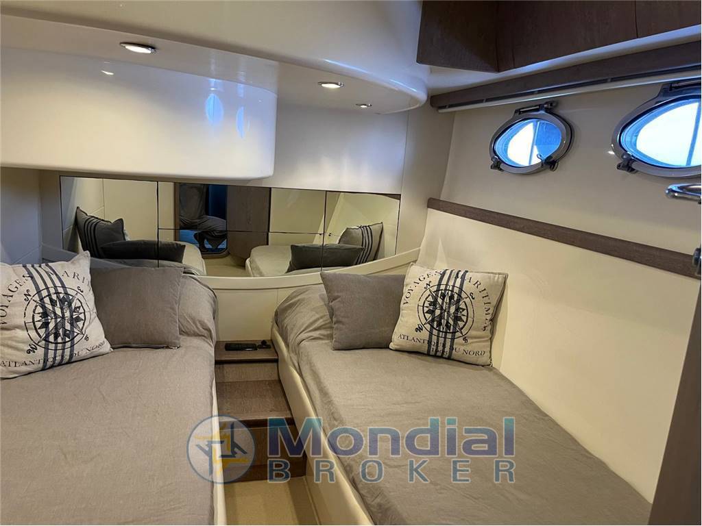 Pershing 46