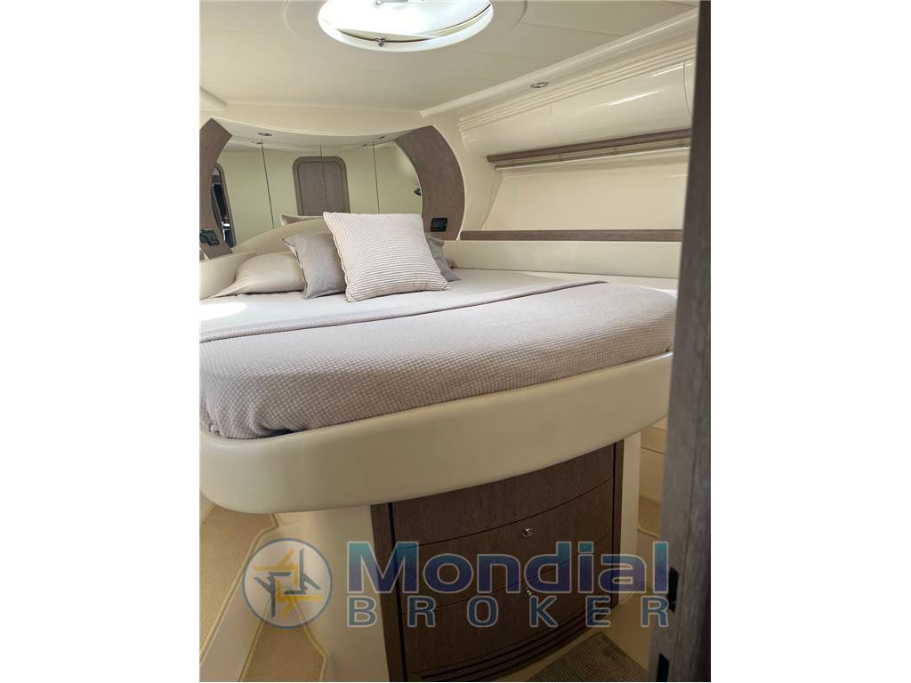 Pershing 46