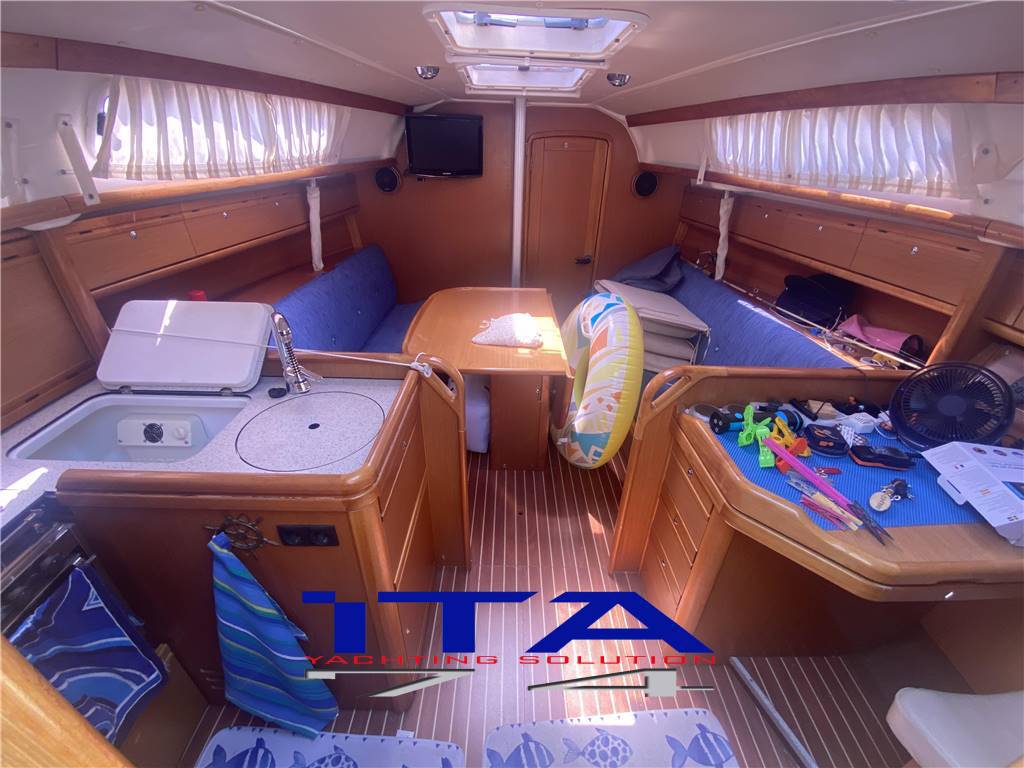 Bavaria 31 cruiser