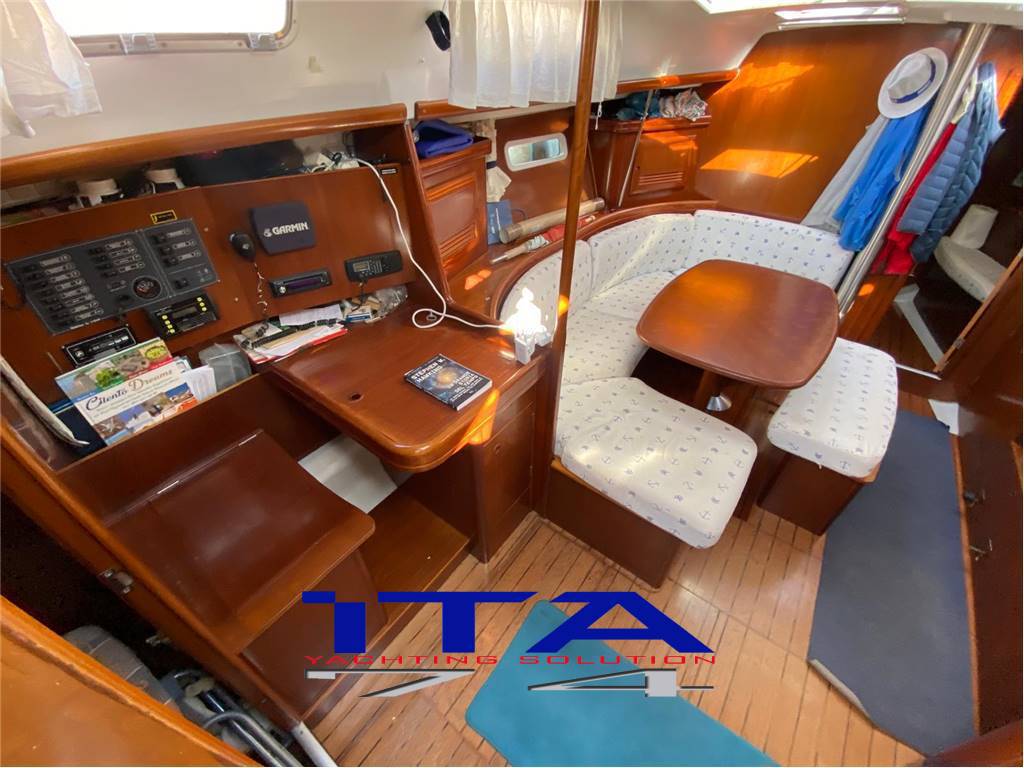 Beneteau 393