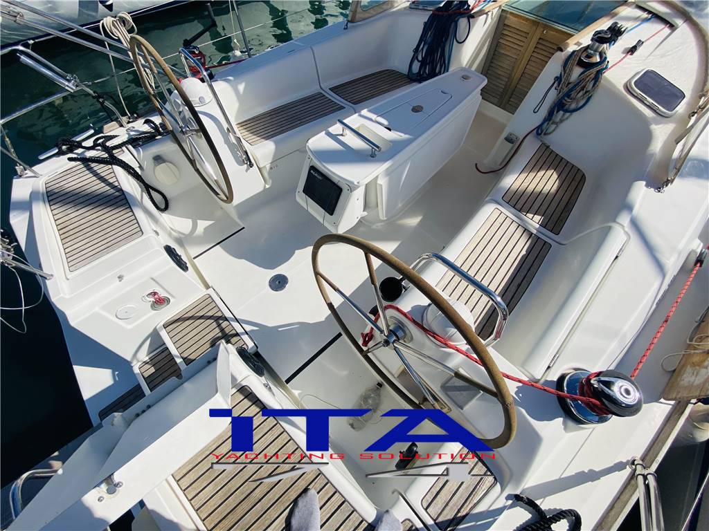 Beneteau Oceanis 43
