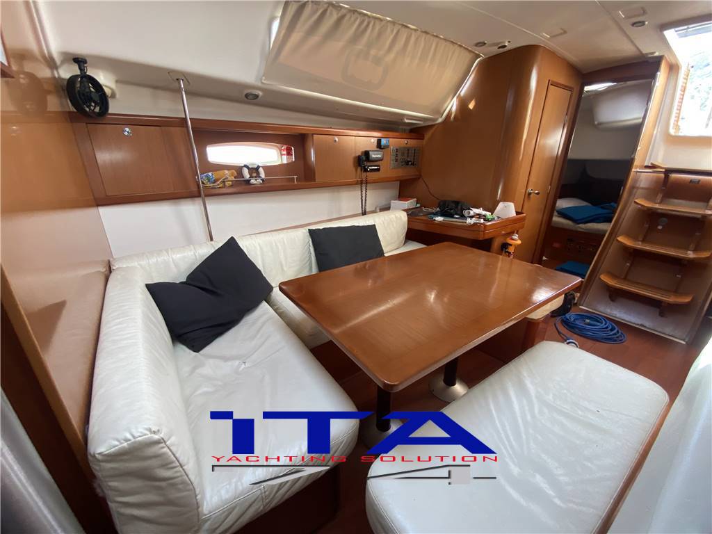 Beneteau Oceanis 43